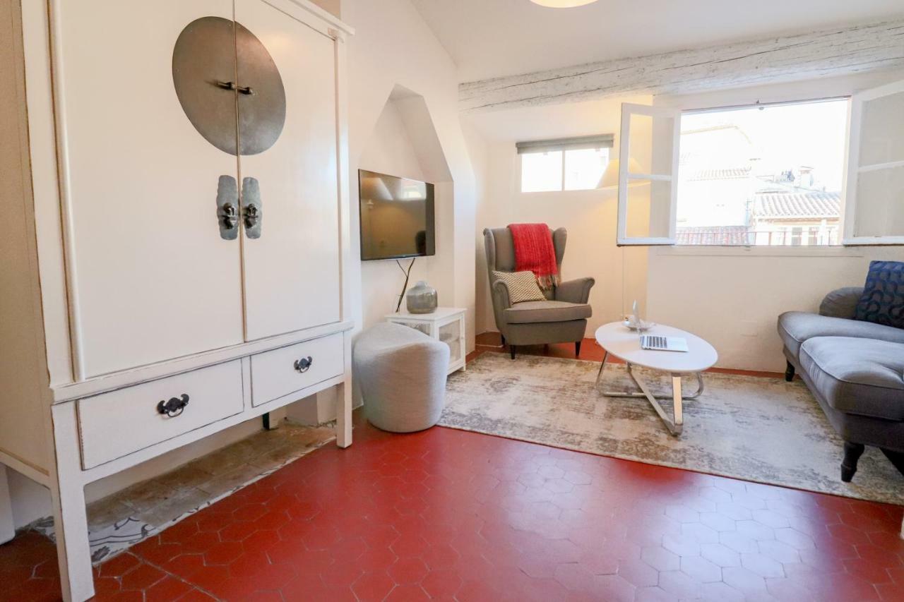 Clt - Unique Duplex & Terrace On The Provencal Market 昂蒂布 外观 照片