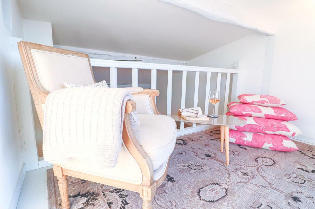 Clt - Unique Duplex & Terrace On The Provencal Market 昂蒂布 外观 照片